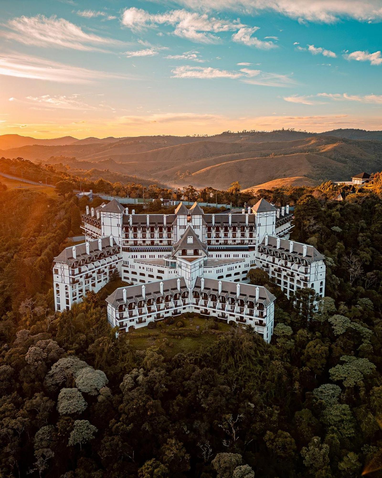 Hotel Camas Queen Com Servico De Campos do Jordão